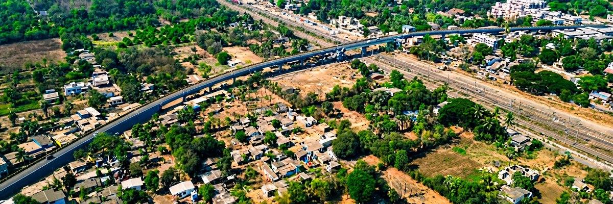चिंचणी–वांगाव–आशागड–आंबेसरी रस्ता, राज्य महामार्ग क्र. ७५ वरील कि.मी. ८/२०० येथे, पश्चिम रेल्वे मार्गावरील कि.मी. १४३.०० वरील लेव्हल क्रॉसिंग क्र. ५५ च्या ऐवजी रेल्वे उड्डाणपूल बांधकाम ता. डहाणू, जि. पालघर