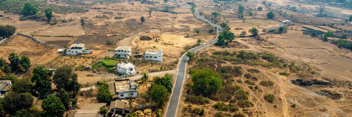 चिंचारे रावते बोर्शेटी किराट नागझरी निहे कटाळे मासवण धुकटन वाहडोली दहिसर (प्रजिमा-११२) वर कि. मी. ४/०० ते १२/०० व १६/०० ते १८/०० मध्ये रुंदीकरण करणे ता. जि. पालघर