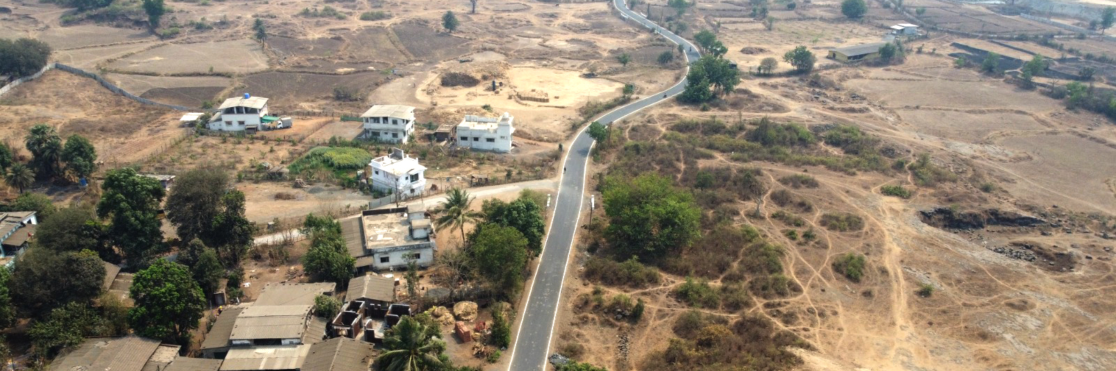 चिंचारे रावते बोर्शेटी किराट नागझरी निहे कटाळे मासवण धुकटन वाहडोली दहिसर (प्रजिमा-११२) वर कि. मी. ४/०० ते १२/०० व १६/०० ते १८/०० मध्ये रुंदीकरण करणे ता. जि. पालघर